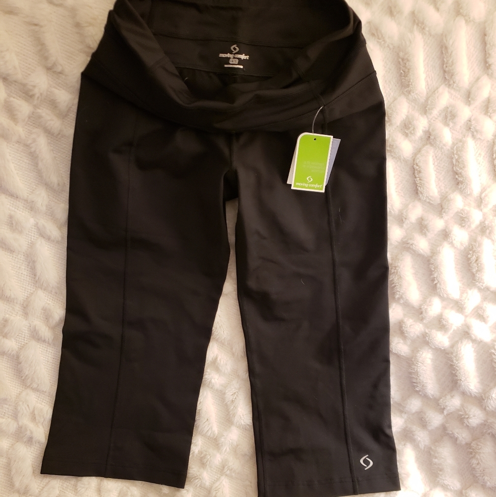 Moving comfort workout capris